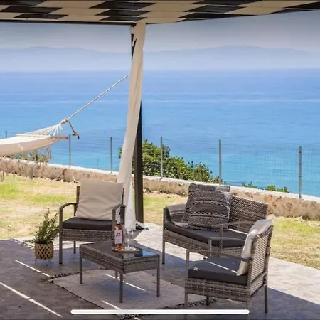 Kaminia Serenity House Dom wakacyjny *
