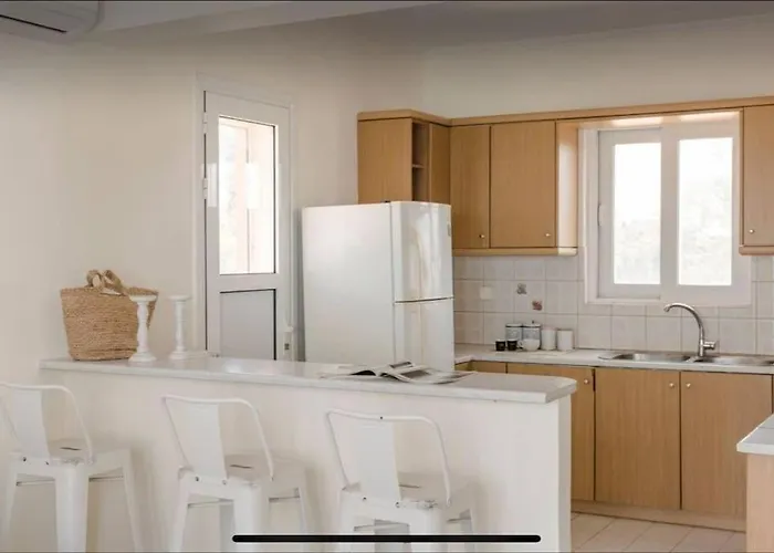 Kaminia Serenity House